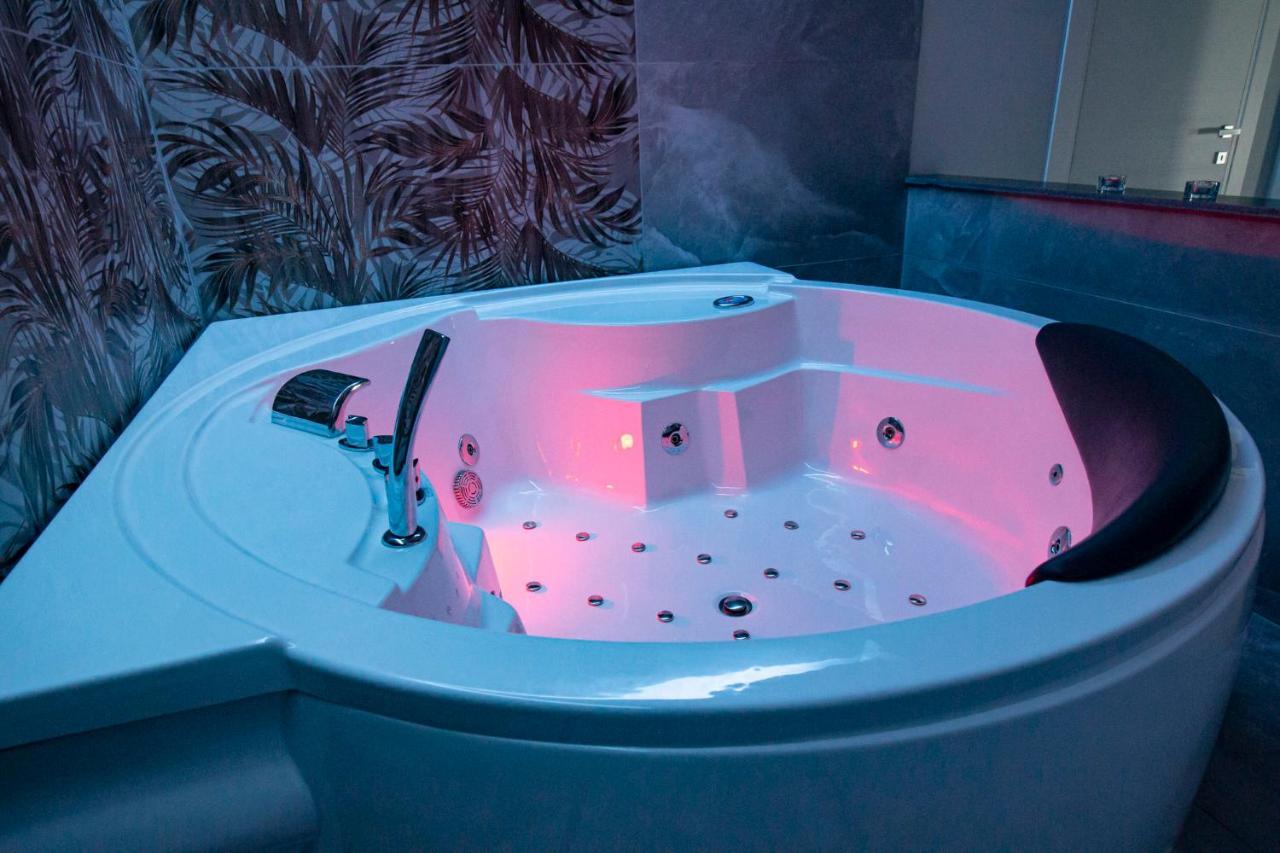 Royal Playa Suite And Apartament -Private Parking- Self Chek Out CTA Eksteriør bilde
