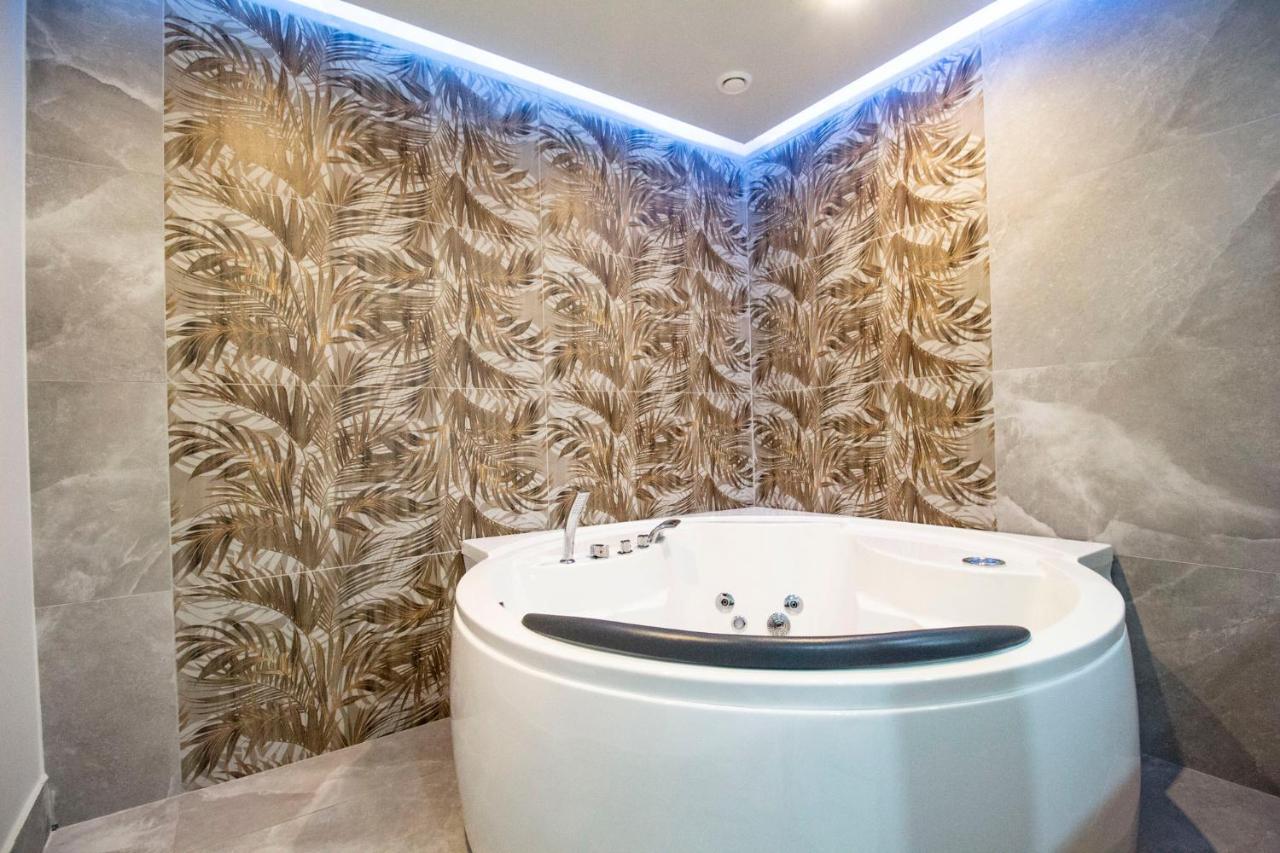 Royal Playa Suite And Apartament -Private Parking- Self Chek Out CTA Eksteriør bilde