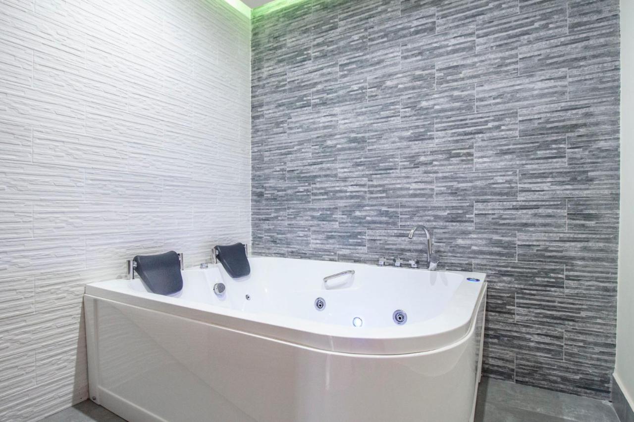 Royal Playa Suite And Apartament -Private Parking- Self Chek Out CTA Eksteriør bilde