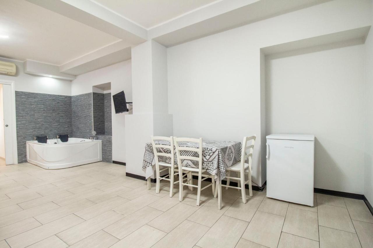 Royal Playa Suite And Apartament -Private Parking- Self Chek Out CTA Eksteriør bilde